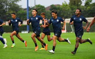 Keisuke Honda đưa U.22 Campuchia đến Thái Lan tập huấn để tranh huy chương SEA Games 32