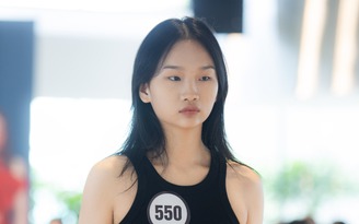 Siêu mẫu Xuân Lan nhận cô gái cao 1,85m làm học trò