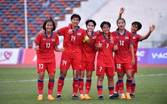 Bóng đá nữ SEA Games 32: Thắng đậm chủ nhà Campuchia, Thái Lan đoạt HCĐ