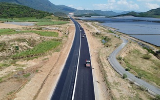 Cao tốc Nha Trang - Cam Lâm trước ngày thông xe