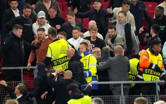 Hà Lan đau đầu khi côn đồ bóng đá 'đại náo' đấu trường châu Âu