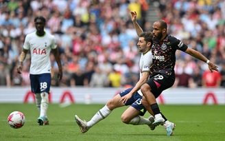 Gục ngã trên sân nhà trước Brentford, Tottenham đối mặt mùa giải khủng hoảng