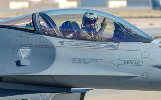 Tổng thống Biden ủng hộ huấn luyện phi công Ukraine lái chiến đấu cơ F-16