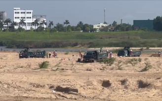 Quảng Ngãi: Mỏ cát vừa đấu giá xong đã bị khai thác trộm