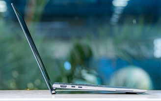 Asus trình làng laptop Zenbook S 13 OLED nhẹ nhất thế giới