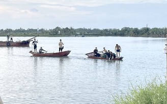 Cùng bạn đi tắm sông, nam sinh đuối nước tử vong