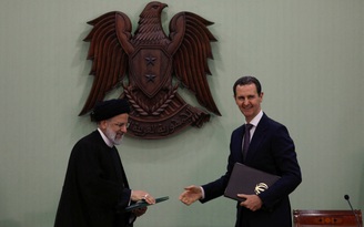 Tổng thống Iran lần đầu thăm Syria sau 12 năm nội chiến
