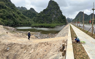 Quảng Ninh: Bến đò, đường mòn tự phát mọc sát tuyến đường bao biển nghìn tỉ