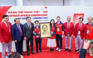 Phó thủ tướng Trần Lưu Quang: 'Chúng ta có thể được khóc trong niềm tự hào dân tộc'