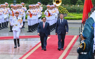 Thủ tướng Phạm Minh Chính chủ trì lễ đón Thủ tướng Luxembourg