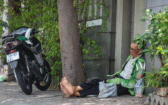 Mưu sinh dưới trời đổ lửa