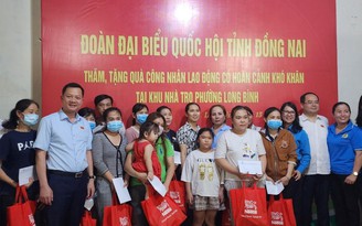 Nestlé Việt Nam tặng hàng nghìn phần quà hỗ trợ công nhân có hoàn cảnh khó khăn