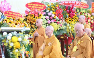 Đại lễ Phật đản tại TP.HCM: Nguyện cầu khắp chốn an vui, muôn dân an lạc