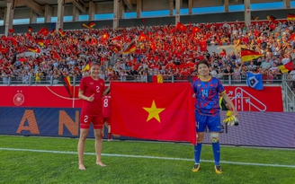 Thủ môn số 1 đội tuyển nữ Việt Nam tự hào về hàng thủ kiên cường