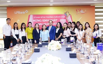 LPBank trao hơn 2,5 tỉ đồng quà tặng cho khách hàng may mắn