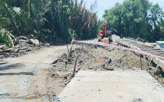Mưa lớn gây hàng loạt vụ sạt lở đất tại Bạc Liêu
