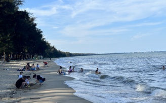 Quảng Ninh: Nam sinh lớp 9 tử vong do đuối nước ở biển Đá Đen