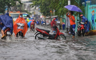 Tin tức thời tiết hôm nay, 6.6.2023: Mưa giông kéo dài, cảnh báo ngập ở Hà Nội