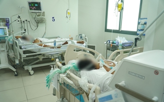 Ngộ độc botulinum: 2 bệnh nhân được chuyển viện về quê tiếp tục điều trị