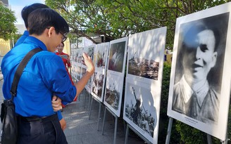 Triển lãm 180 bức ảnh về điểm hẹn Điện Biên Phủ