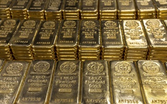 Làn sóng rút dự trữ vàng sau các lệnh cấm vận Nga
