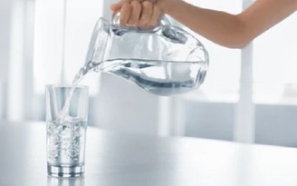 Uống nước kiềm có giúp phòng chống ung thư?