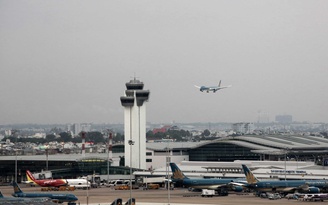 Vì sao gần 600 chuyến bay phải bay vòng chờ hạ cánh ở Tân Sơn Nhất?