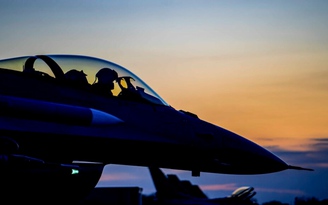 Mỹ chưa duyệt chương trình đào tạo phi công Ukraine lái F-16