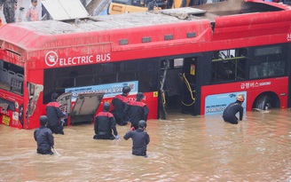Hơn 40 người chết sau mưa lớn và bài học đắt giá cho Hàn Quốc