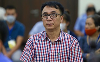 Xét xử ông Trần Hùng: Hàng loạt lời khai mâu thuẫn về việc đưa tiền hối lộ