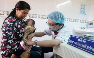 Tiếp nhận 258.000 liều vắc xin '5 trong 1' cho tiêm chủng mở rộng