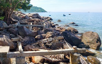 Đà Nẵng: Khẩn trương dọn sạch rác xây dựng ở bán đảo Sơn Trà