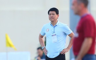 'Vồ hụt' bộ đôi cầu thủ đội tuyển Việt Nam, CLB TP.HCM cậy vào đâu để trụ hạng?