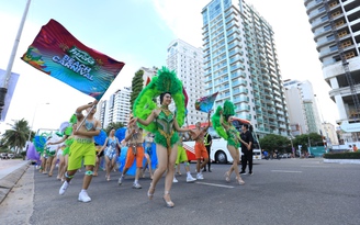 Chiêm ngưỡng bữa tiệc sắc màu của Huda Beach Carnival tại Đà Nẵng Chiêm ngưỡng bữa tiệc sắc màu của Huda Beach Carnival tại Đà Nẵng