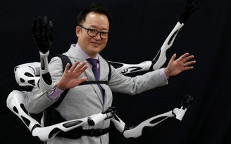 Robot kỳ quặc này có tạo ra 'Tiến sĩ bạch tuộc' đáng sợ?