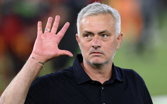 Lý do HLV Mourinho không thể giải cứu tài năng trẻ CLB M.U