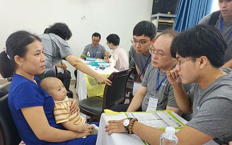 'Phẫu thuật nụ cười' cho gần 100 trẻ dị tật vùng mặt ở miền Trung