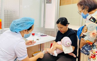 Tiêm bù vắc xin cho trẻ nhập học mầm non, tiểu học