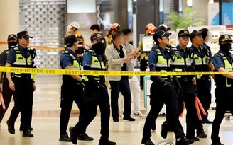 Lao xe, đâm dao khiến 13 người bị thương tại Hàn Quốc