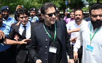 Cựu Thủ tướng Pakistan Imran Khan bị bắt