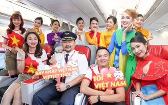 Rộn ràng hình ảnh cờ đỏ sao vàng trên những chuyến bay Vietjet dịp 2.9