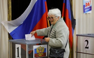 Cuộc bầu cử gây tranh cãi tại vùng chiến sự Ukraine