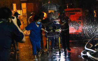 Hà Nội: Cháy chung cư mini trong đêm, chưa xác định số người thương vong