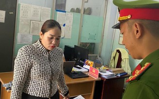 Đà Nẵng: Bắt tạm giam cô đồng 'gọi hồn nhập xác' để lừa đảo