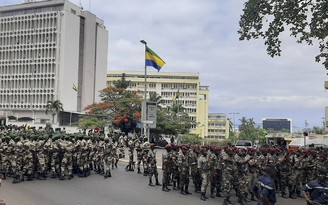 Gabon mở cửa biên giới trở lại