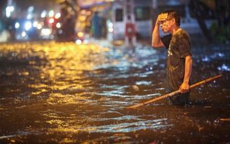 TP.HCM liên tiếp có mưa to vào chiều tối: Kéo dài đến khi nào?