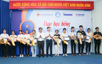 Lễ trao Học bổng Nghị lực mùa thi