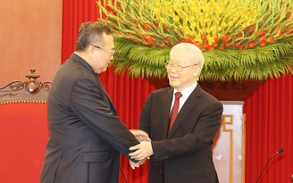 Tổng Bí thư: Luôn coi trọng, ưu tiên hàng đầu phát triển quan hệ Việt - Trung