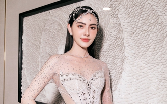 'Ma nữ đẹp nhất Thái Lan' làm vơ-đét show thời trang cưới tại TP.HCM