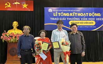 Hội Nhà văn TP.HCM trao giải thưởng văn học năm 2023